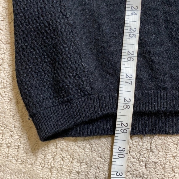 Vince cashmere black pullover sweater w open weave back size small - Picture 10 of 12